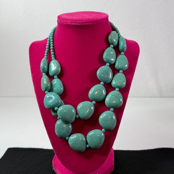 Vintage | Pistachio Teal Seafoam Green Double Strand Beaded Necklace - Picture 2 of 5